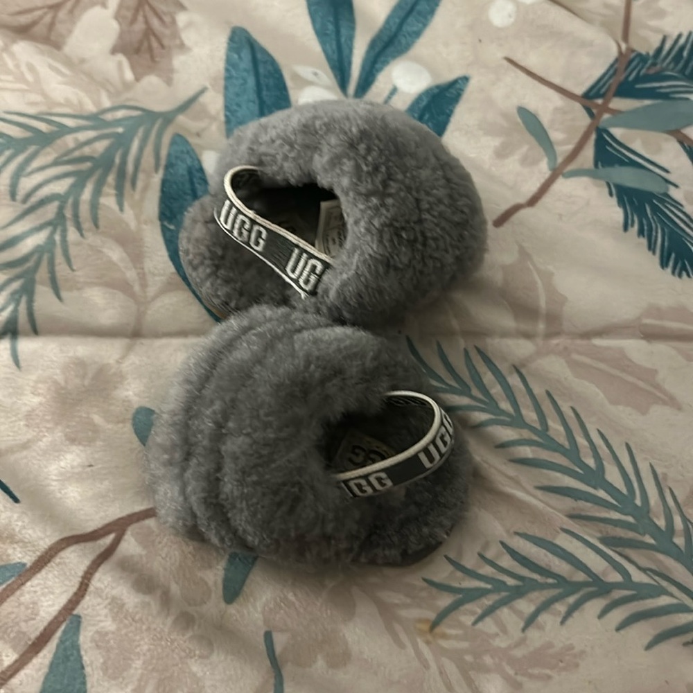 Uggs size 0 newborn girls sandal